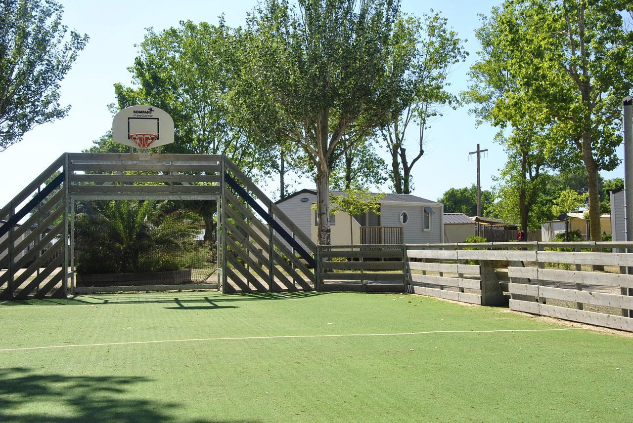 Camping La Dune Vias Exterior foto